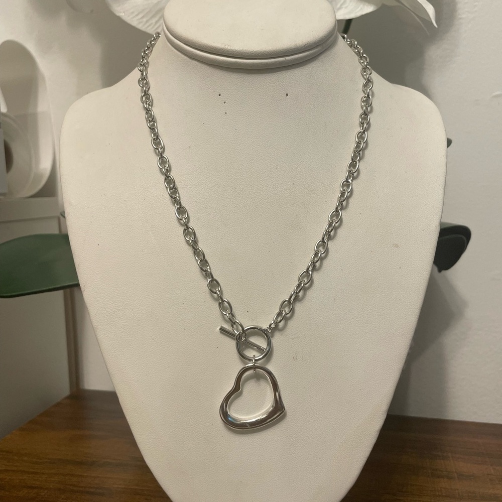 Elegant Silver Heart Pendant Necklace